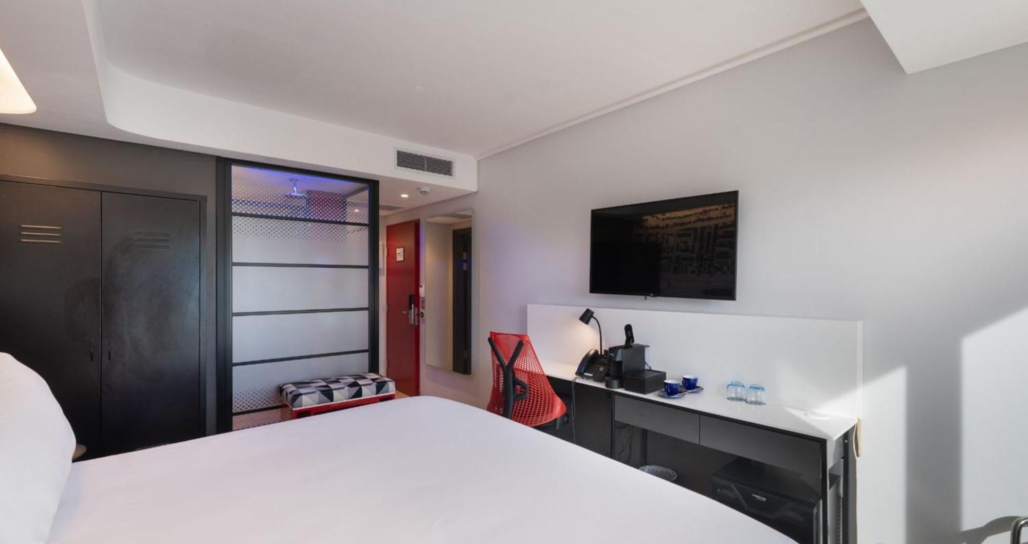 Anew Point Hotel